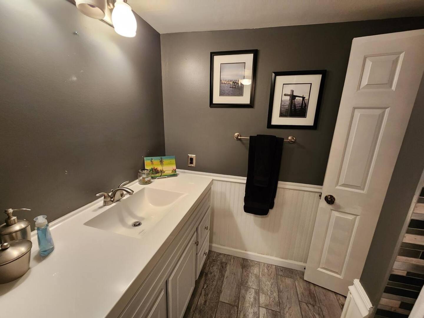 Beautiful Apt, Woffice Area 2br, Long Term Apartment Elkins Park