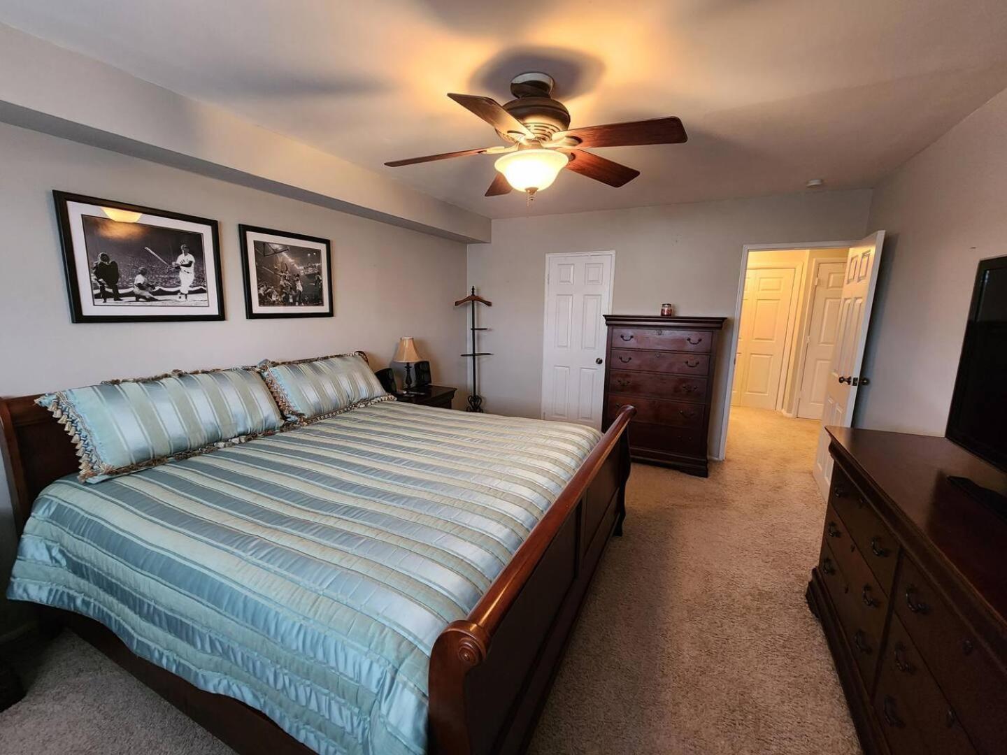 Beautiful Apt, Woffice Area 2br, Long Term