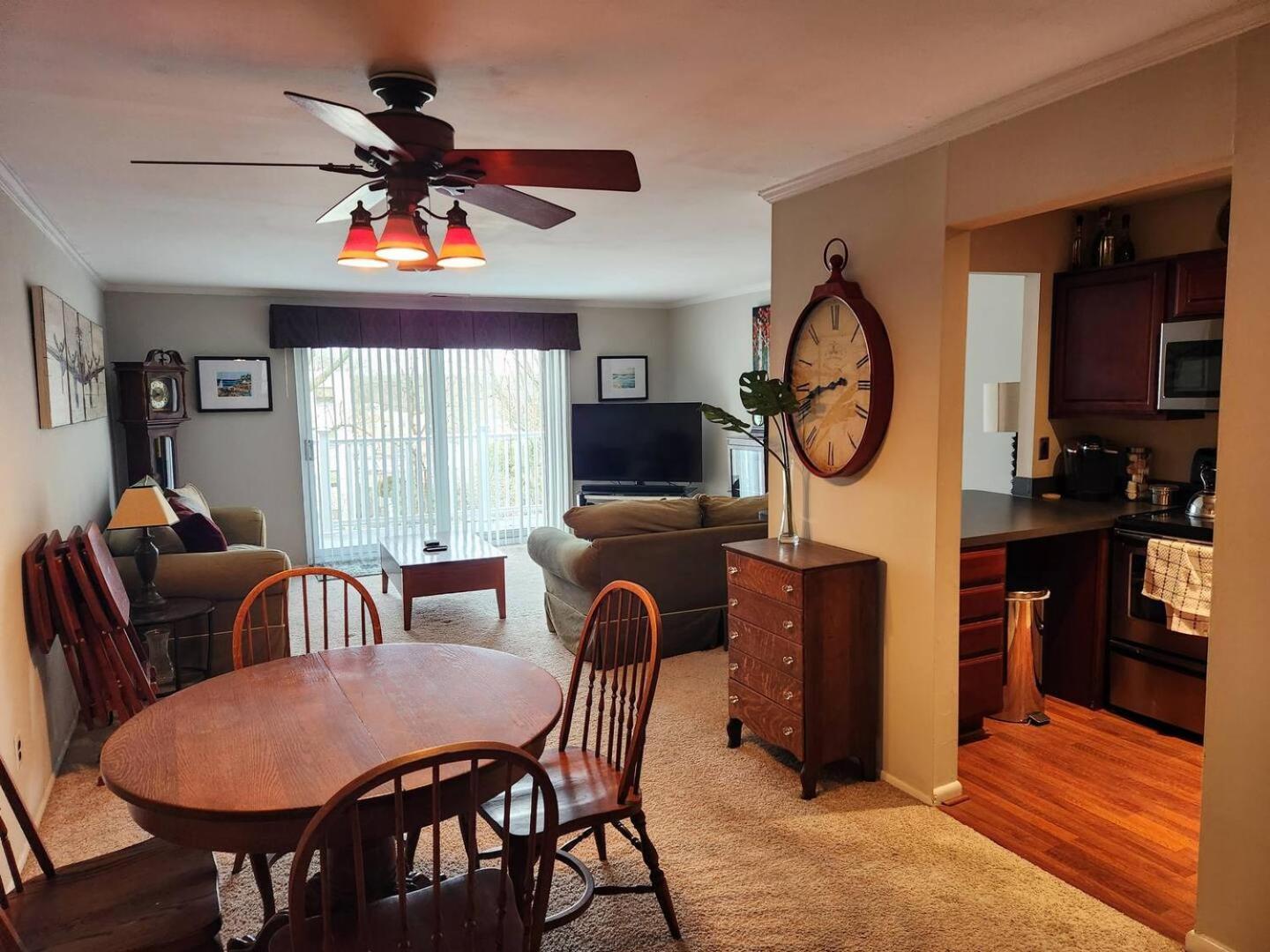 Beautiful Apt, Woffice Area 2br, Long Term