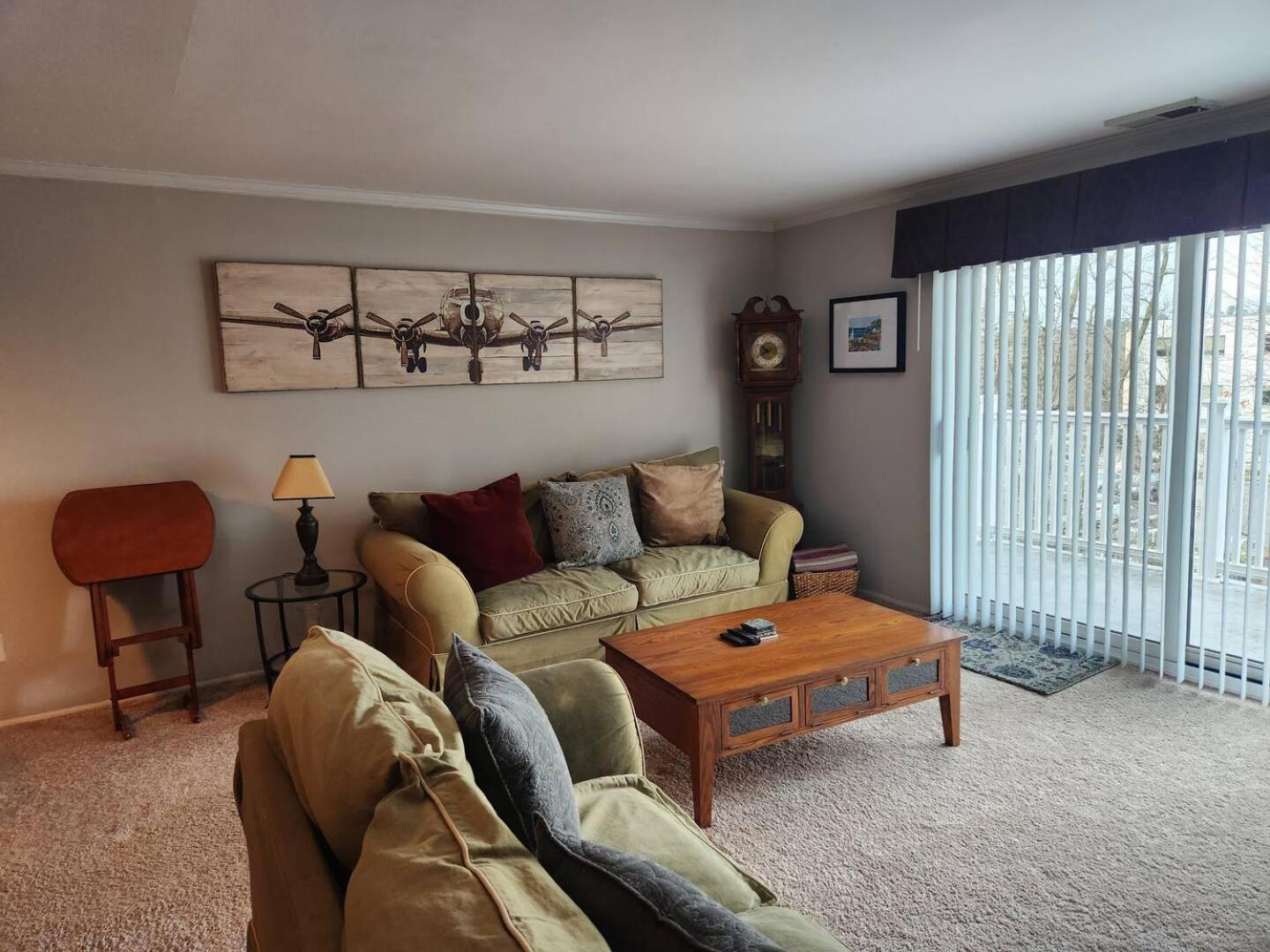 Beautiful Apt, Woffice Area 2br, Long Term Apartment