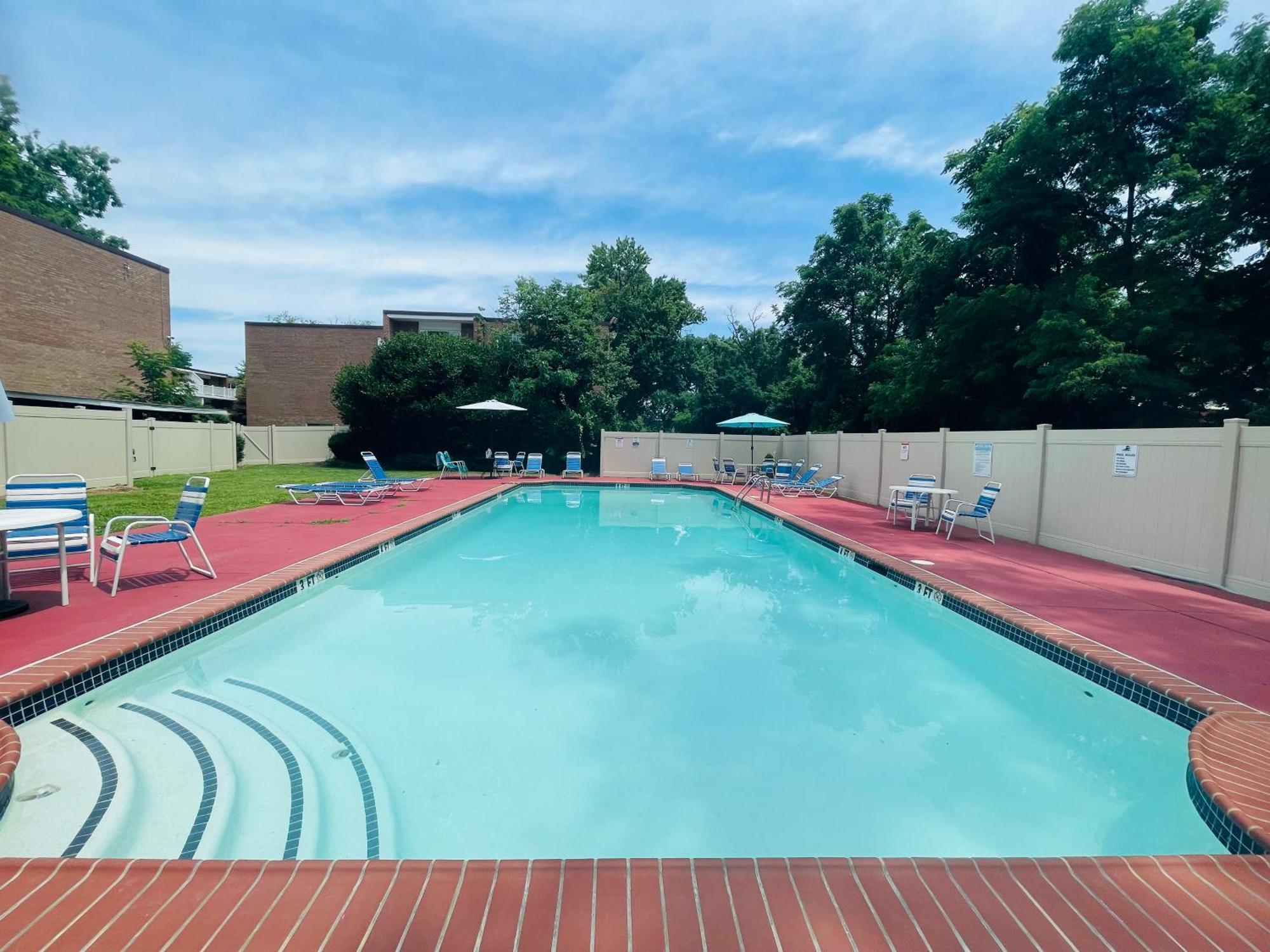 Beautiful Apt, Woffice Area 2br, Long Term Apartment *